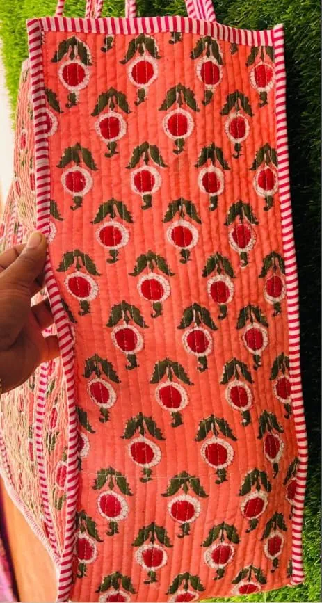 100% Cotton Quilted Shoulder Bag Tote Bag Women Reversible Shopping Bag & Daily Use Grocery Bags Travel Women Bags Gifts