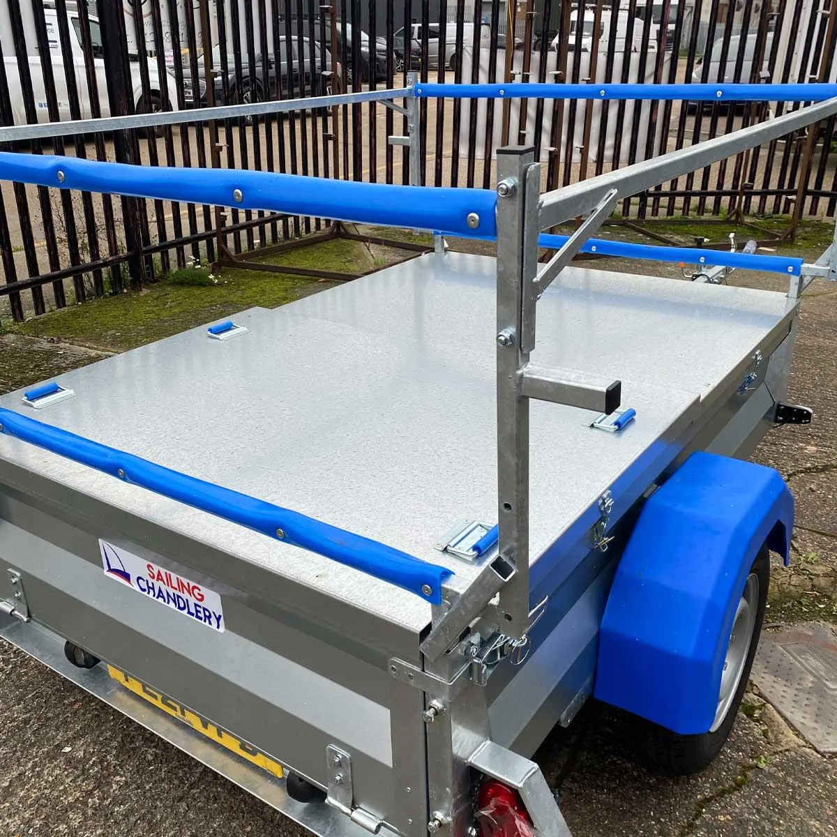 6'x4' Box Trailer With 600mm Racks For 2 Toppers (Additional Mid Bars)