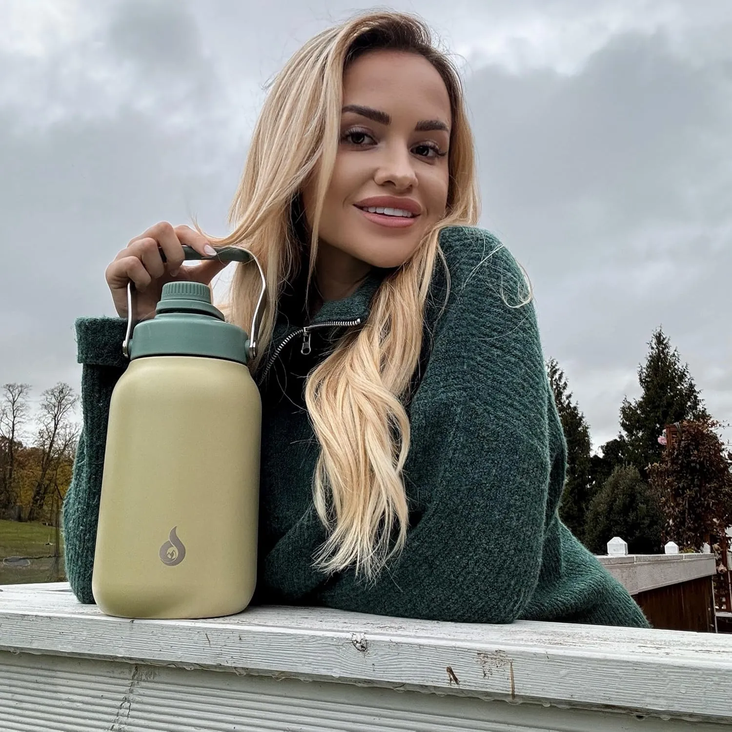 BJPKPK Half Gallon Insulated Water Bottles, 64oz Water Jug with Metal Handle & BPA Free Spout Lid, Dishwasher Safe Thermos, Large Stainless Steel Gym Sport Jugs, Black Grey
