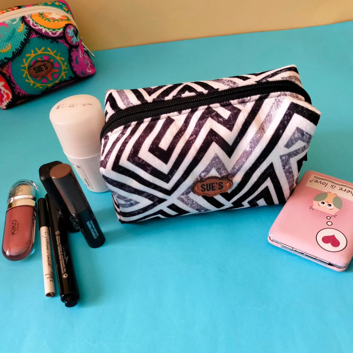 Black& white box Makeup big  Bags 16*10*8cm