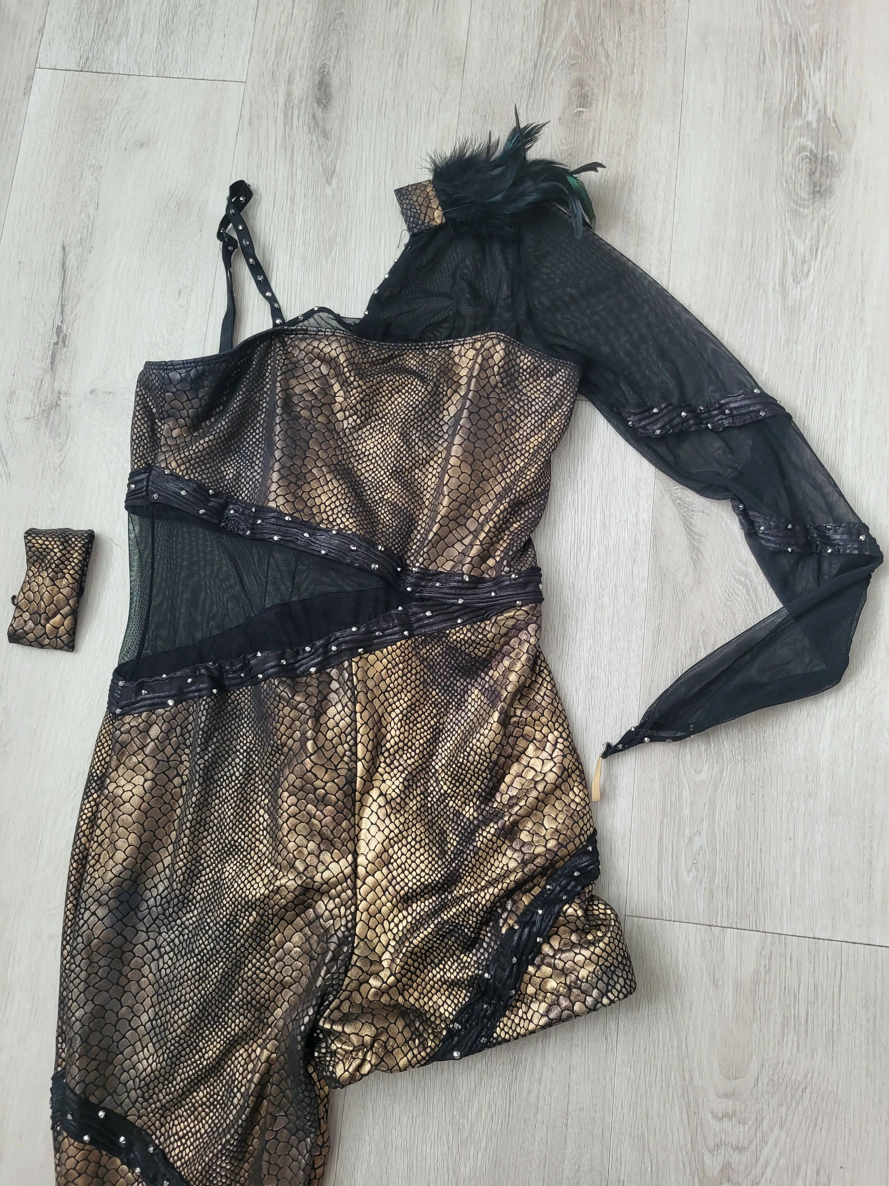 Dance costume