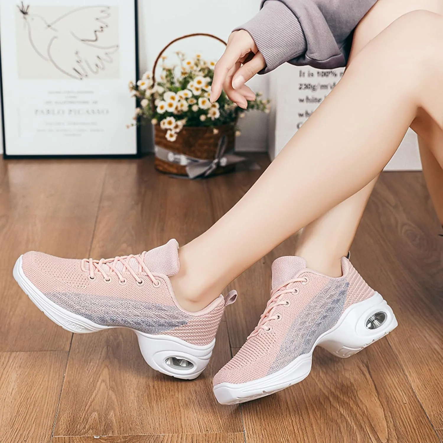 Dance Shoes for Women Jazz Shoes Split Sole Dance Sneakers Lace-up Air Cushion Jazz Sneakers Breathable Modern Dance Shoes Platform Walking Dance Shoe