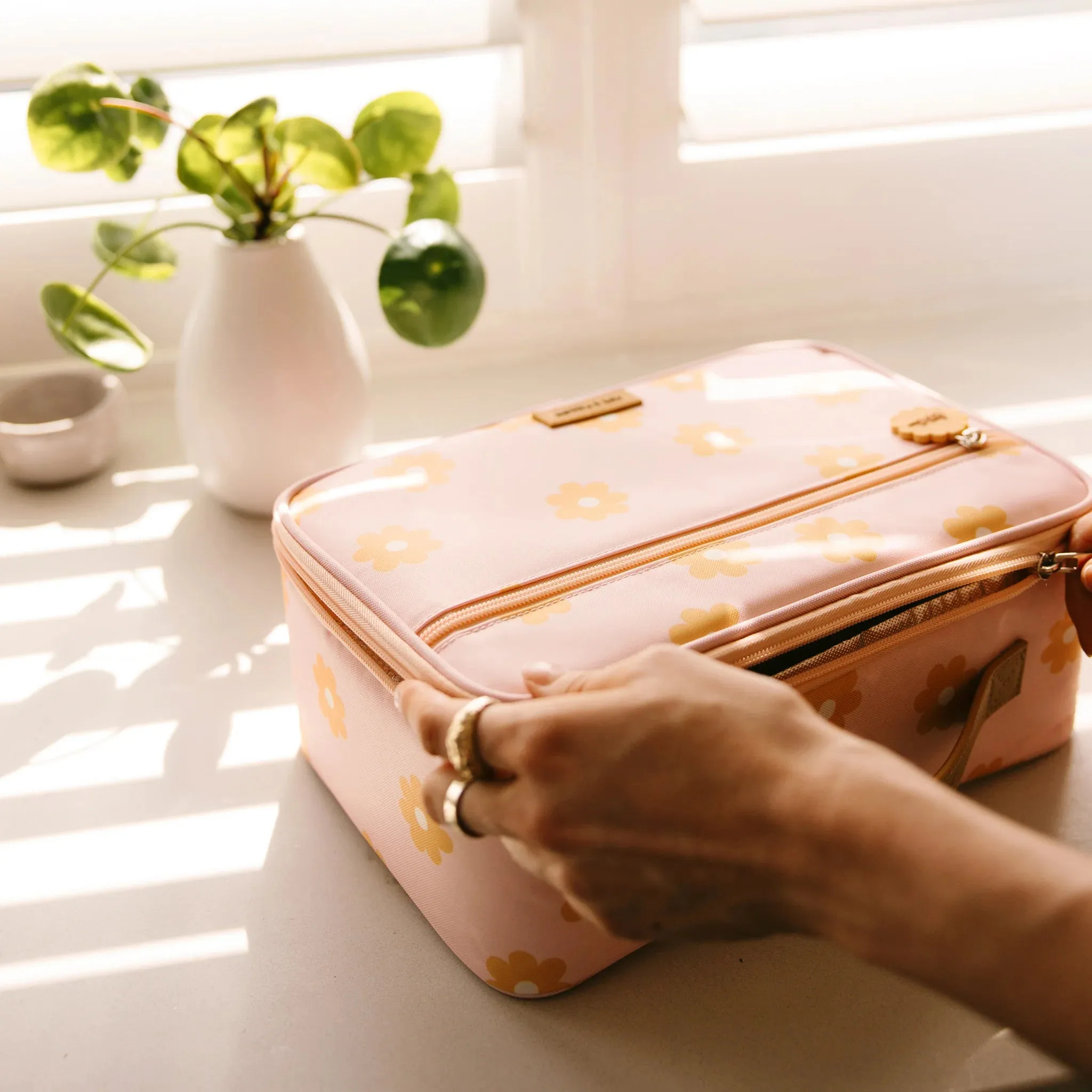 Fox & Fallow Insulated Lunch Bag - LARGE - Daisy Chain
