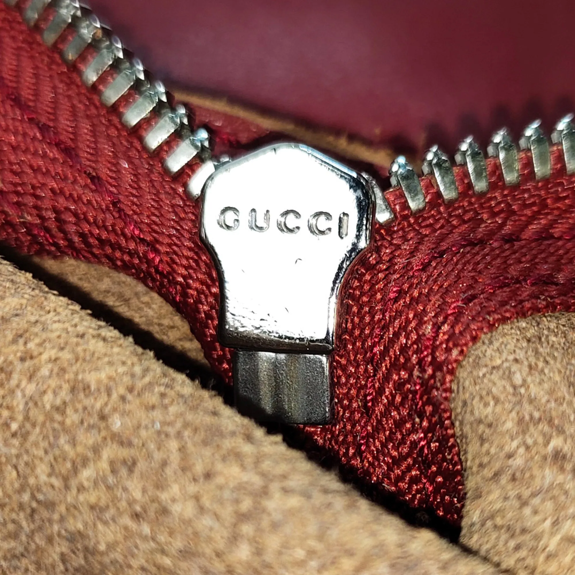 GG Marmont Messenger Bag