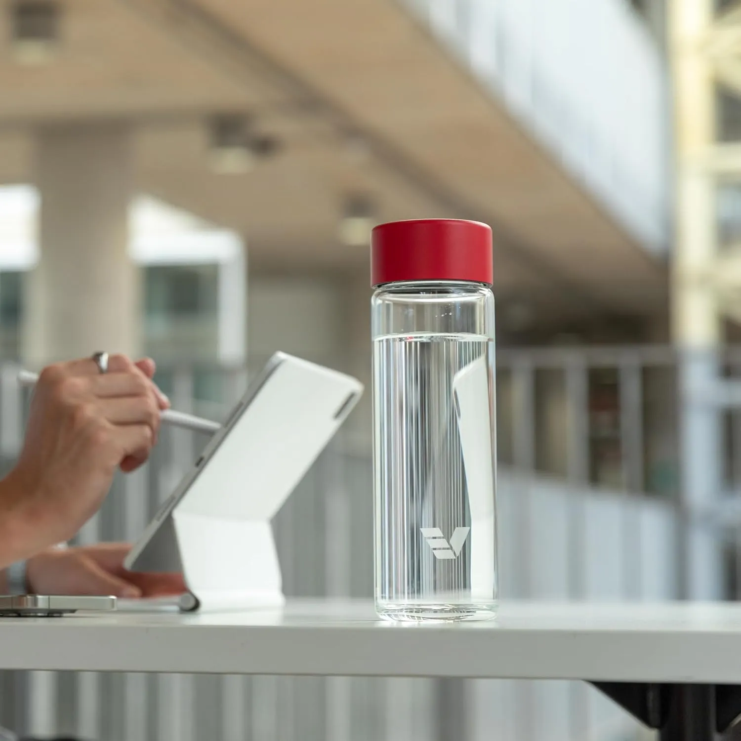 Glass Water Bottle 20oz - Non-insulated | Borosilicate Glass | Dishwasher Safe | No Plastic Touches Contents | A pure drinking experience - Red