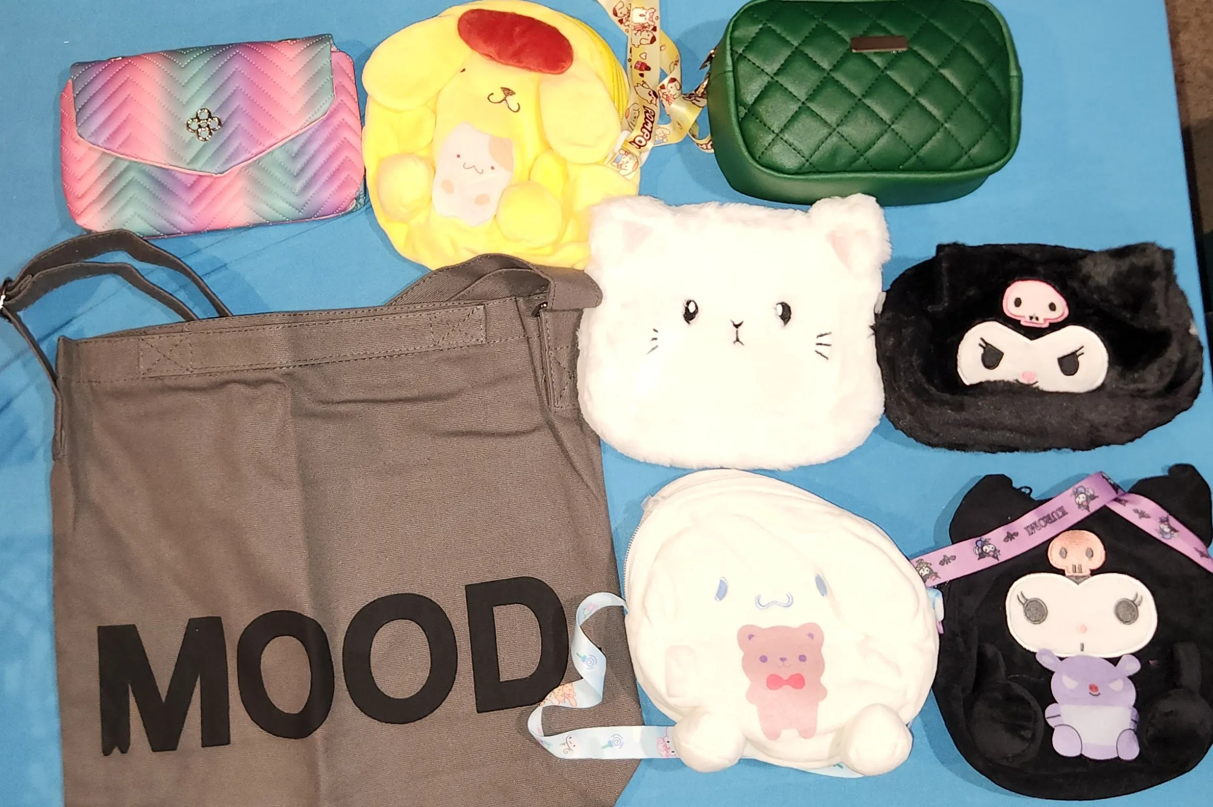 Ladies Bag Capsule Scoop