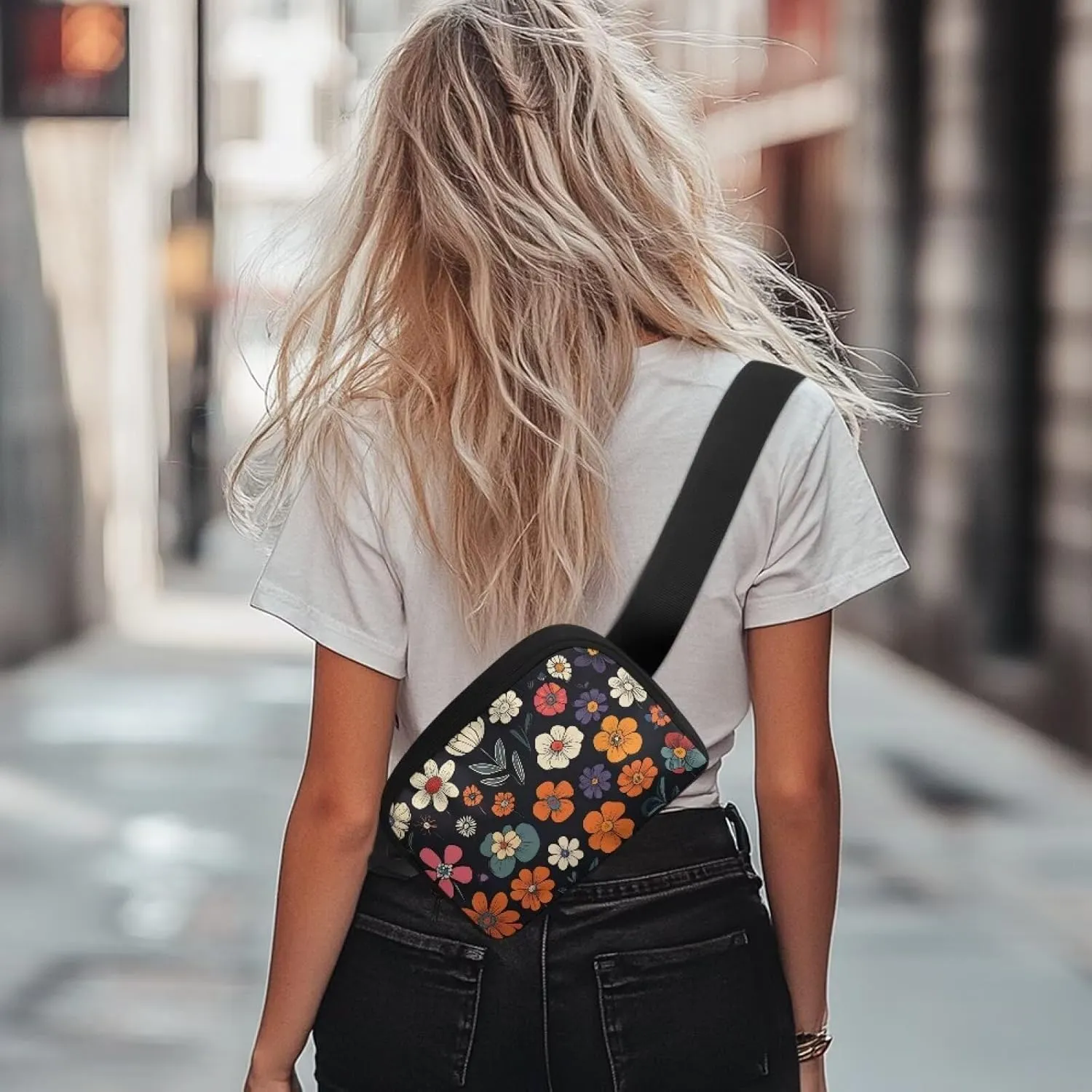 Large Crossbody Fanny Pack with Zipper Daisy Print Fanny Pack Purse Lightweight Polyester Waist Bag for Travel Running Hiking Practical Waist Wallet with Adjustable Strap Black