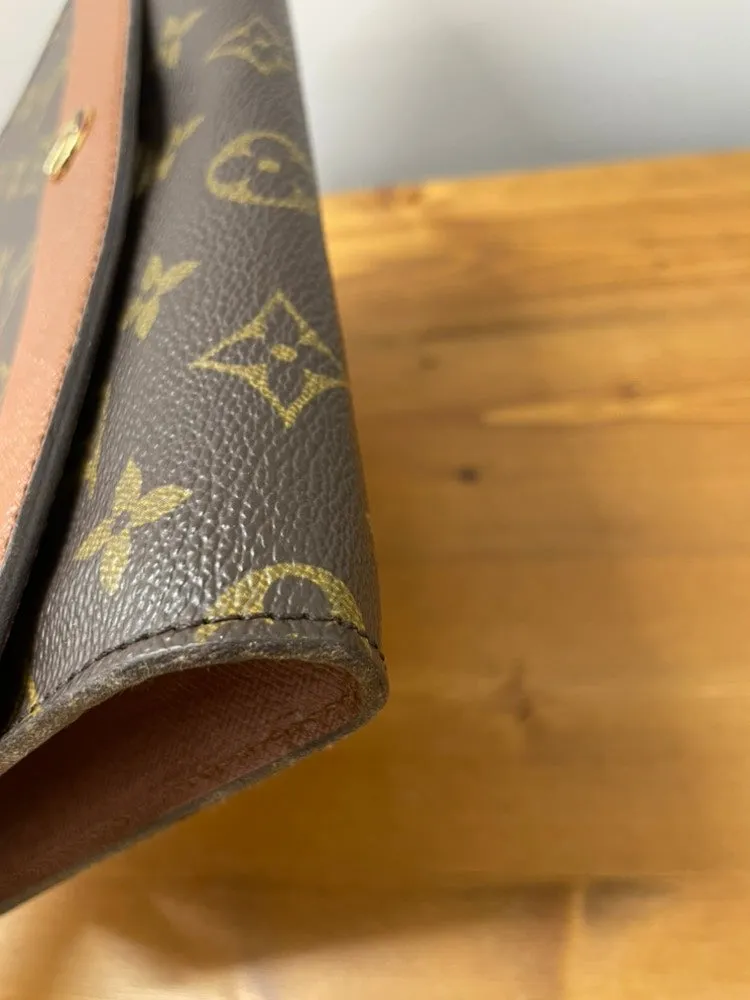 Louis Vuitton Monogram Canvas Crossbody Bag in Brown