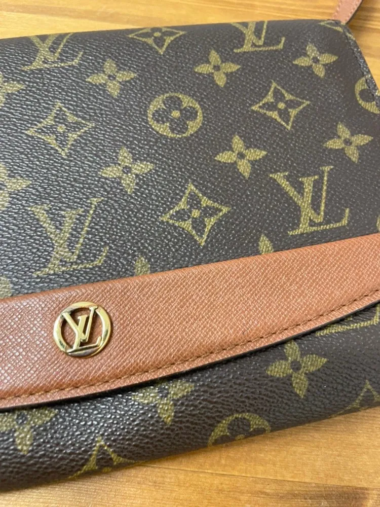 Louis Vuitton Monogram Canvas Crossbody Bag in Brown