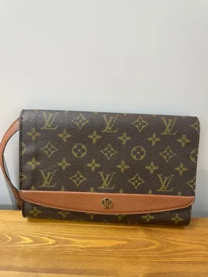 Louis Vuitton Monogram Canvas Crossbody Bag in Brown