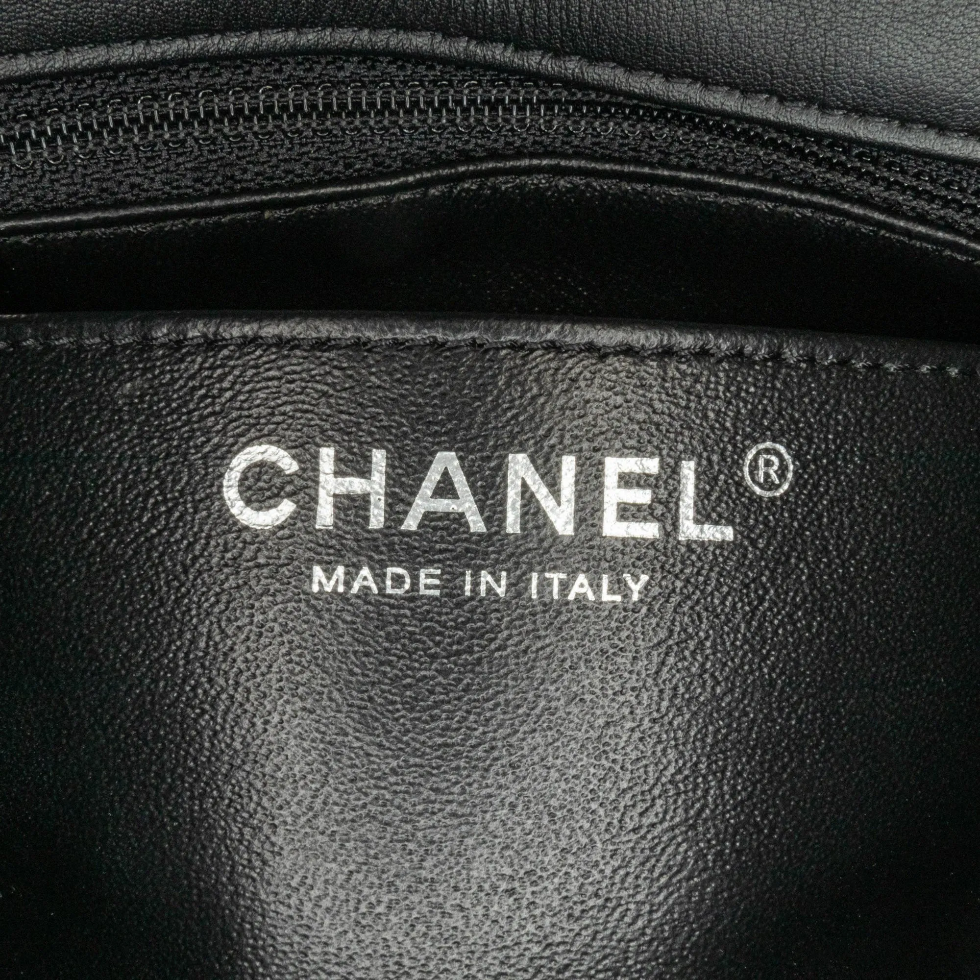Mini Square Classic Patent Single Flap