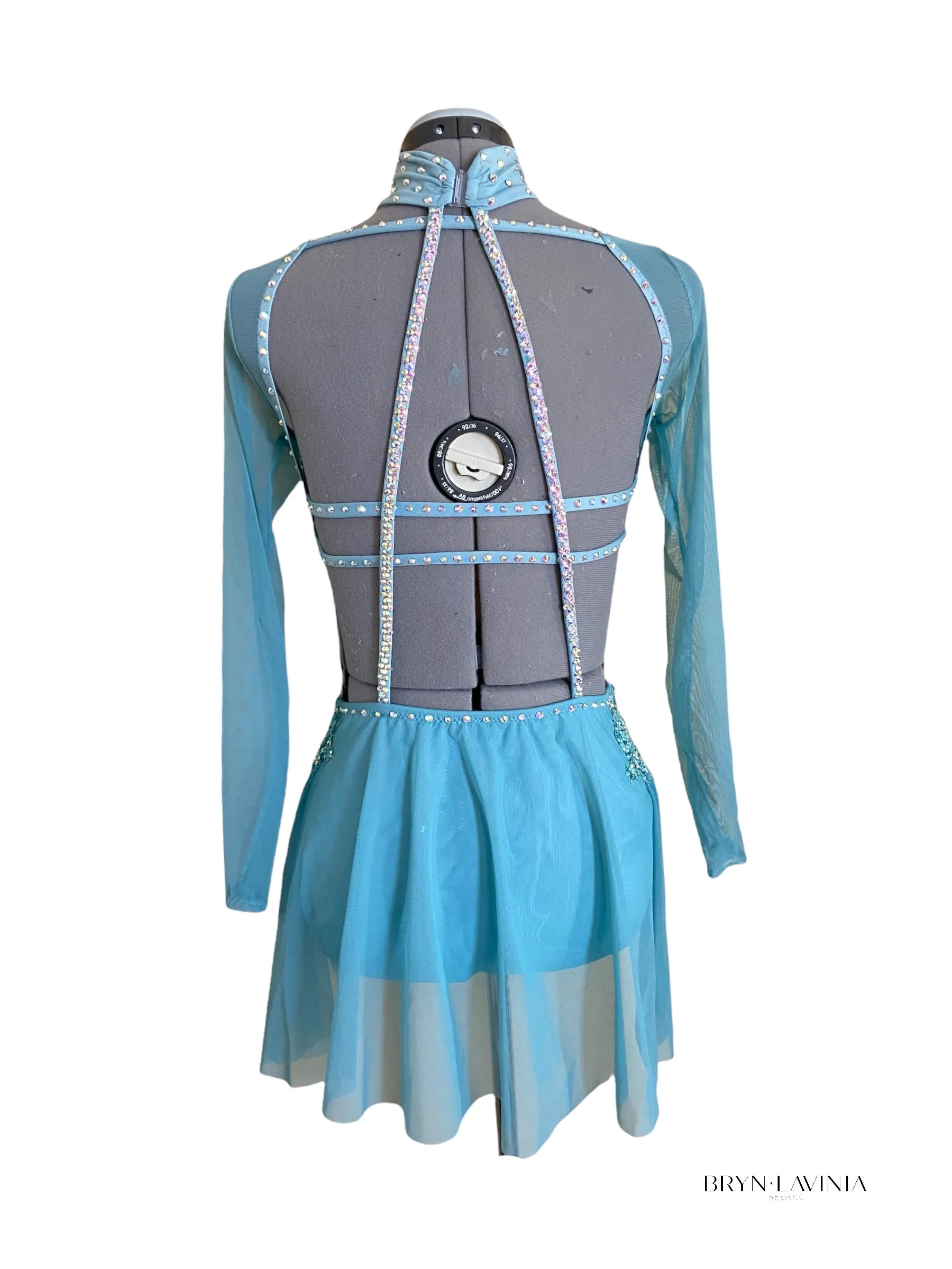 PAST COSTUME