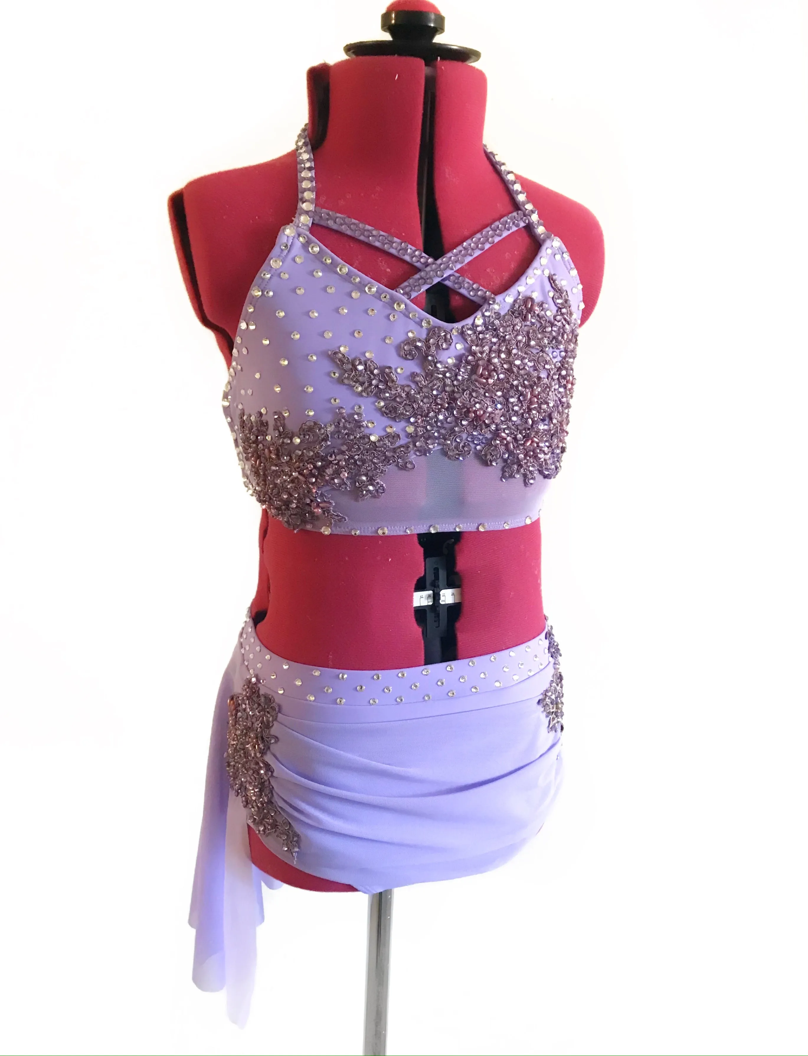 PAST COSTUME