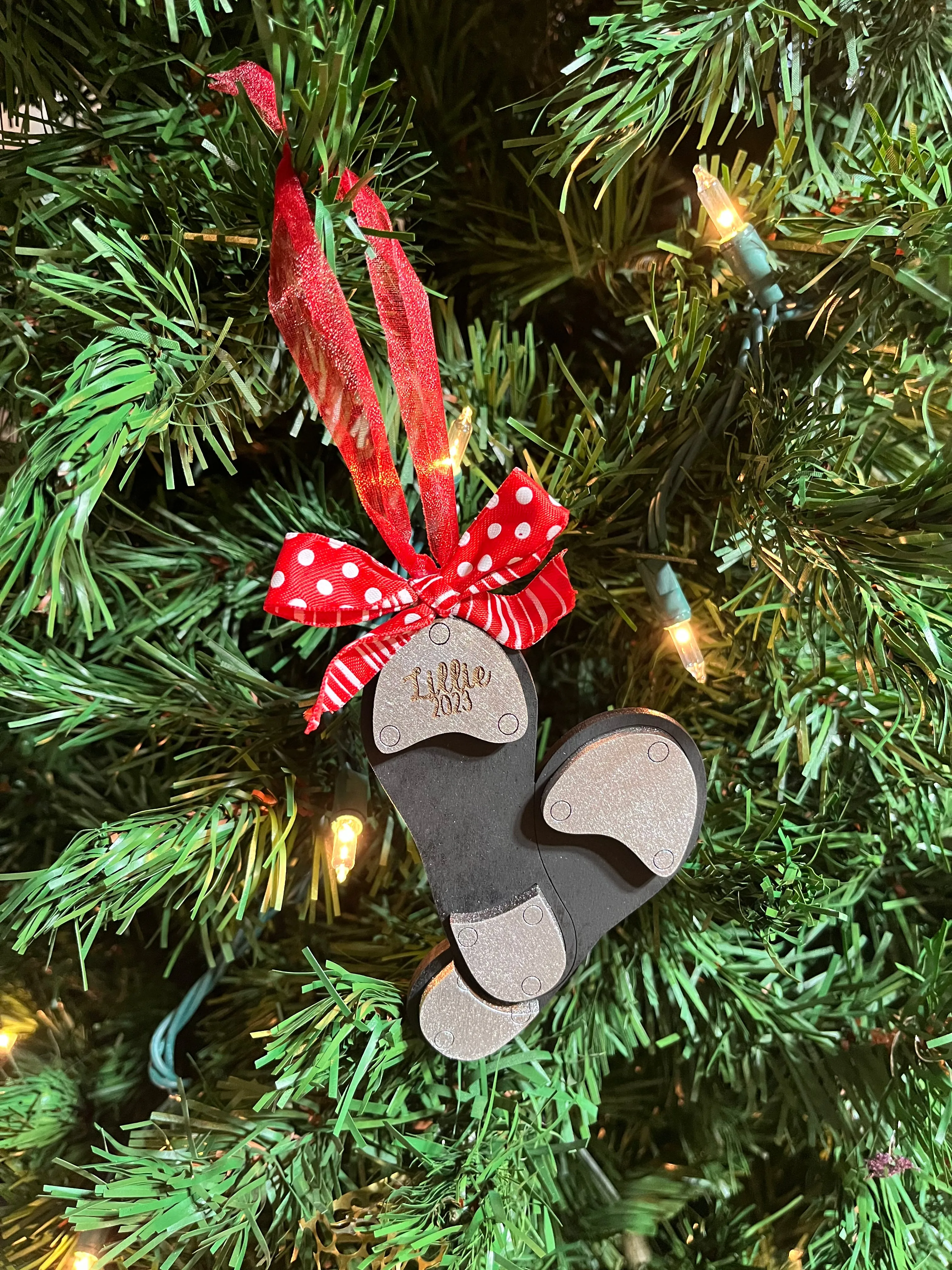 Tap shoe ornament