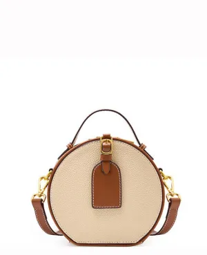 The Chic Adventurer