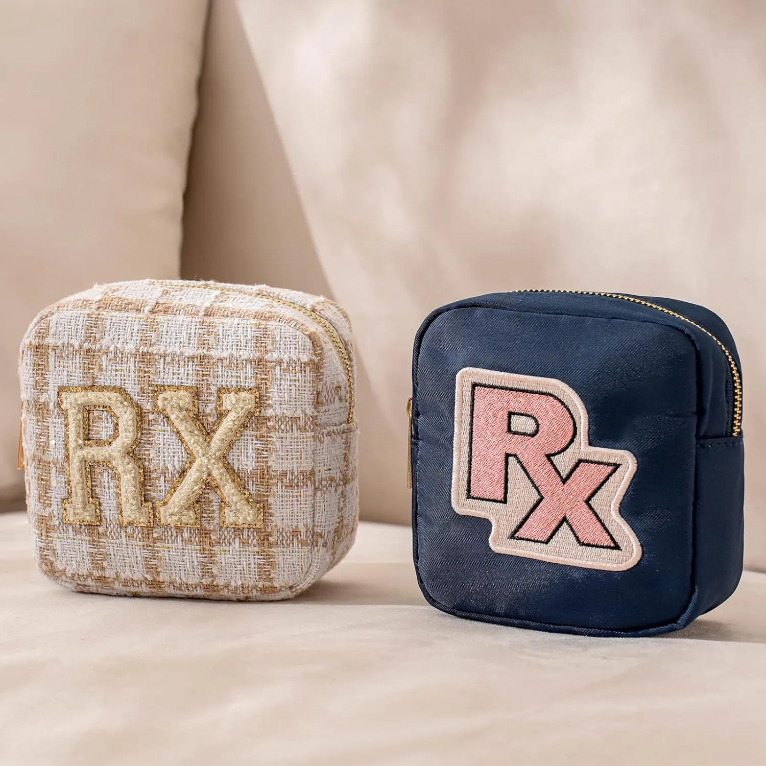 uekeboag Personalized Small Checkered Medicine Cosmetic Bag, Cute Plaid Pattern Chenille Letter Patch RX Drug Pouch with Zipper, Makeup Travel Gift Bag for Women and Girls (07Checkered)