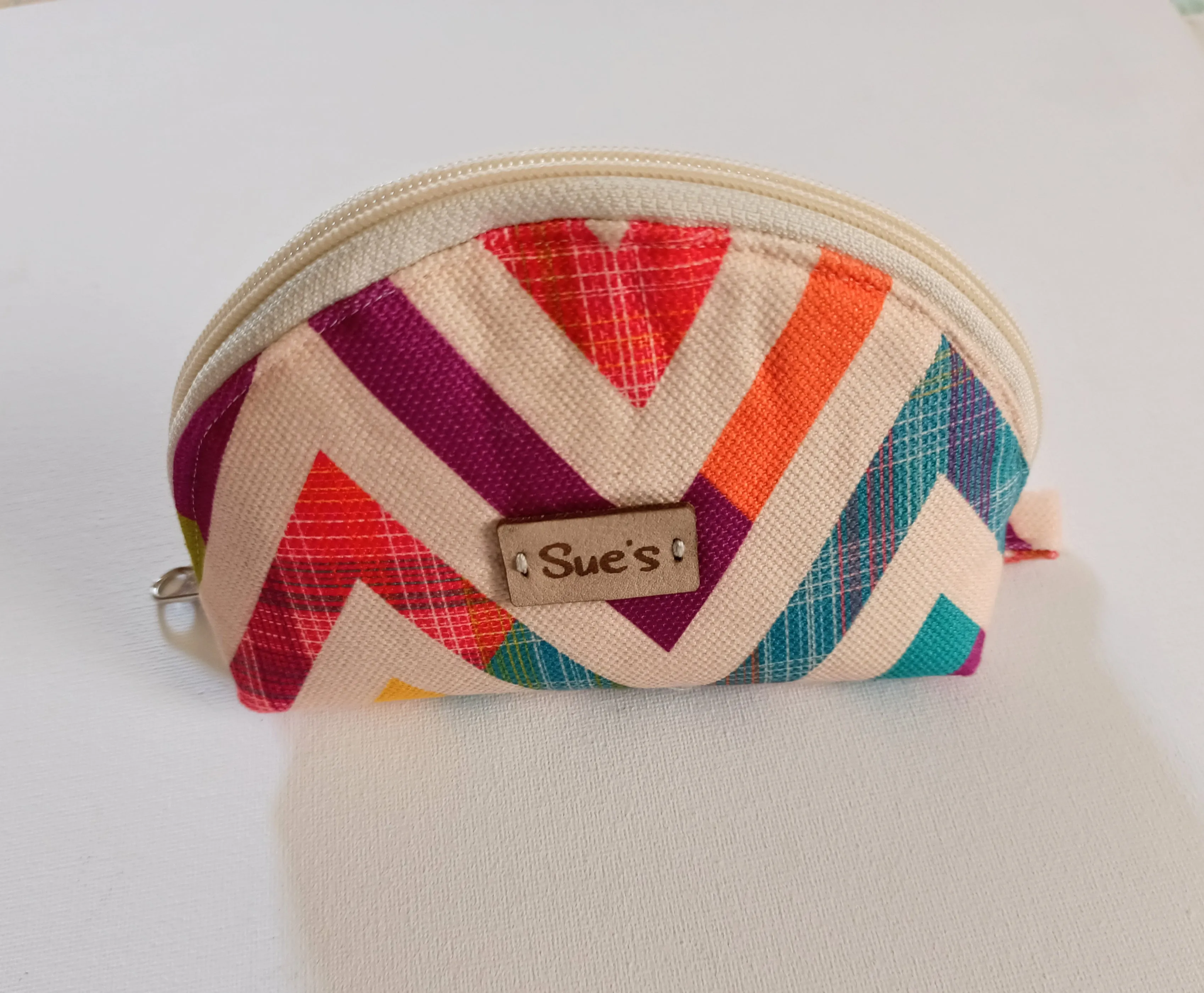 Zigzag Color  Makeup Bags